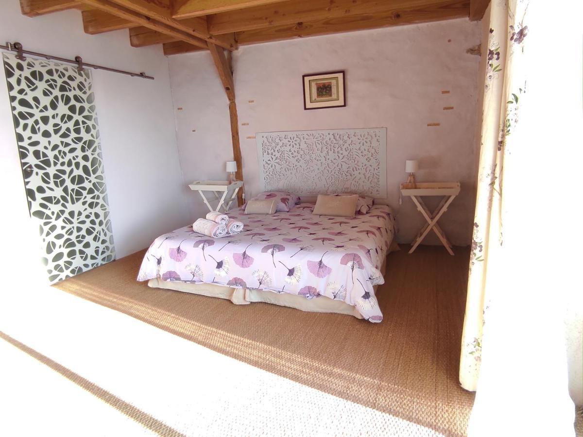 Bout De Cote Bed and Breakfast Lacam-dʼOurcet Eksteriør billede