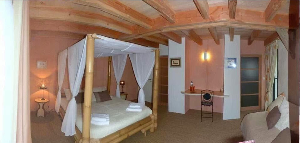 Bout De Cote Bed and Breakfast Lacam-dʼOurcet Eksteriør billede