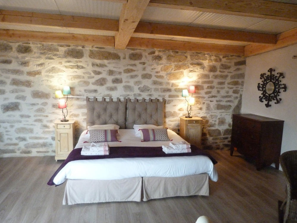 Bout De Cote Bed and Breakfast Lacam-dʼOurcet Eksteriør billede