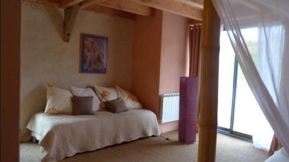 Bout De Cote Bed and Breakfast Lacam-dʼOurcet Eksteriør billede