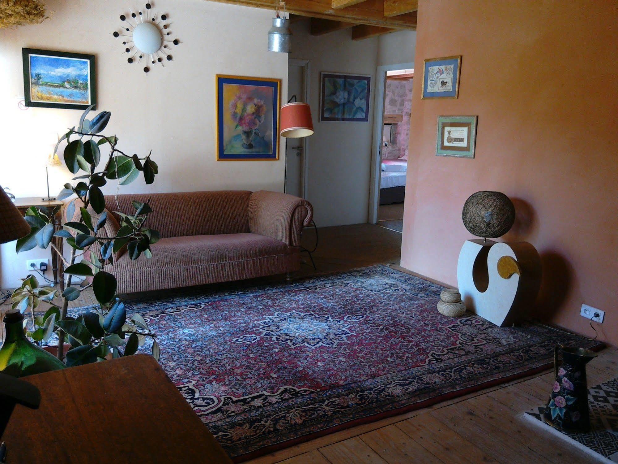 Bout De Cote Bed and Breakfast Lacam-dʼOurcet Eksteriør billede
